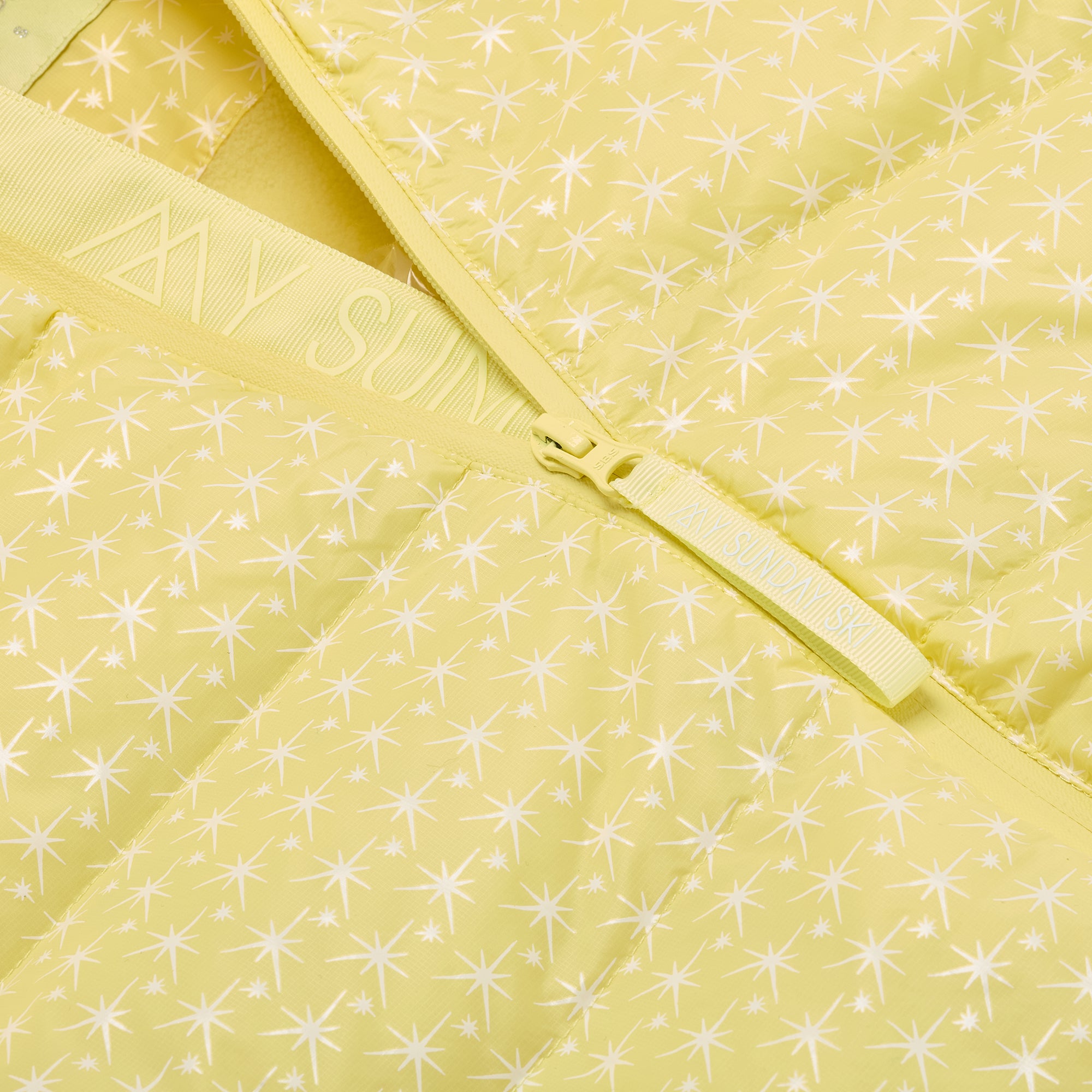 Apricity Oversized Ski Jacket - Yellow / White